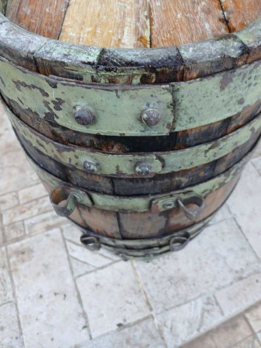 Старо дървено буре