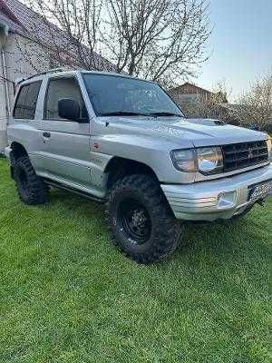 Mitsubishi Pajero Utilitar
