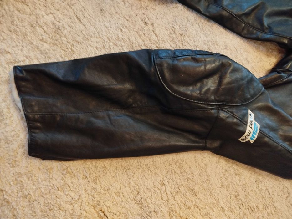 Pantaloni moto de piele
