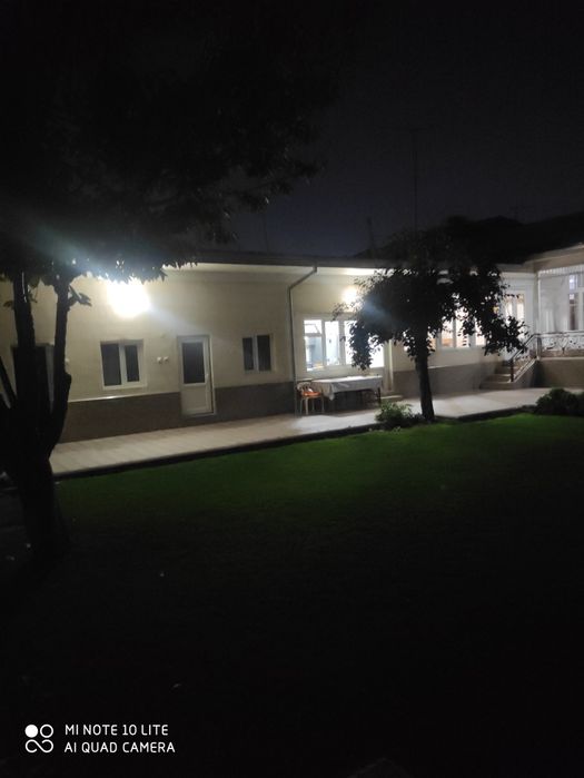 Qum Ariq maxallada xovli sotiladi.