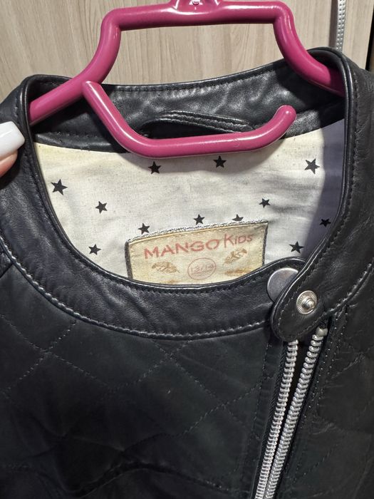 Кожаная куртка от Манго для девочек