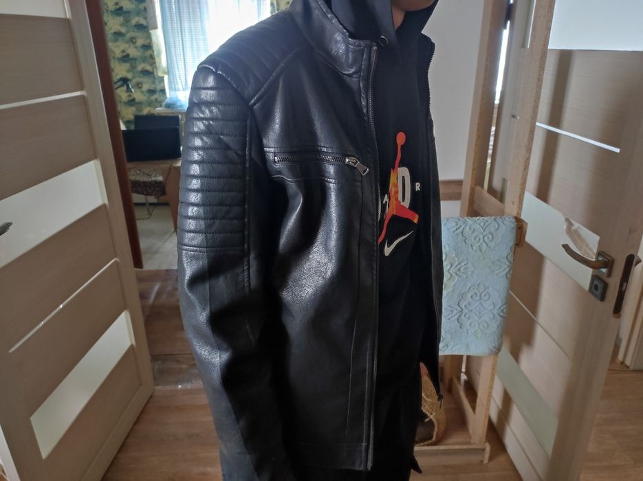 Кожаная куртка рокер