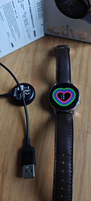 Смарт часовник Samsung