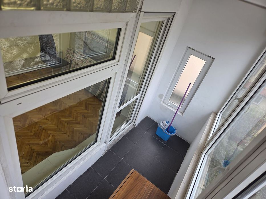 Proprietar/Apartament 3 camere,zona Piata Garii,etaj 4.