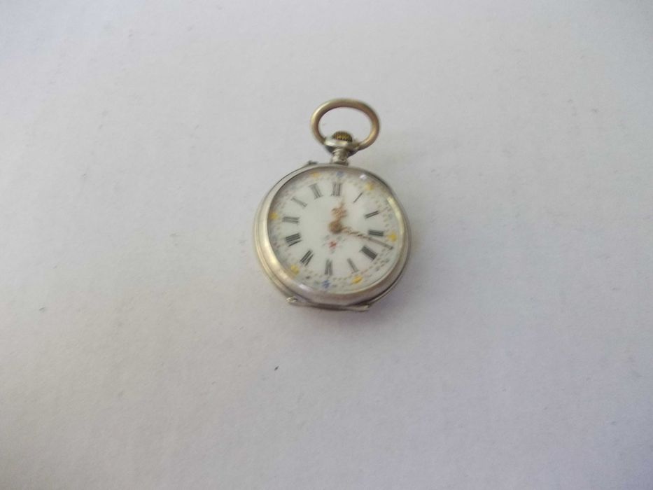 Ceas vechi de buzunar defect din argint H