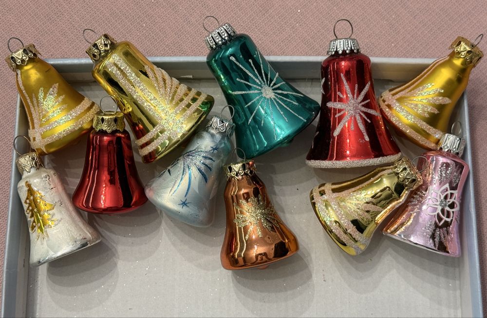 Globuri vechi pentru pomul de Crăciun