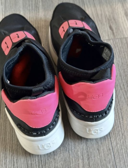 Sneakers UGG, masura 39