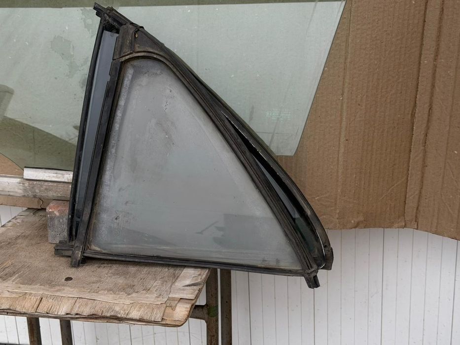 Стёкла мерседес Ц и Е класс