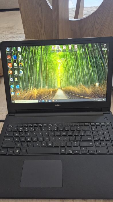 Laptop Dell, 8GB ram.