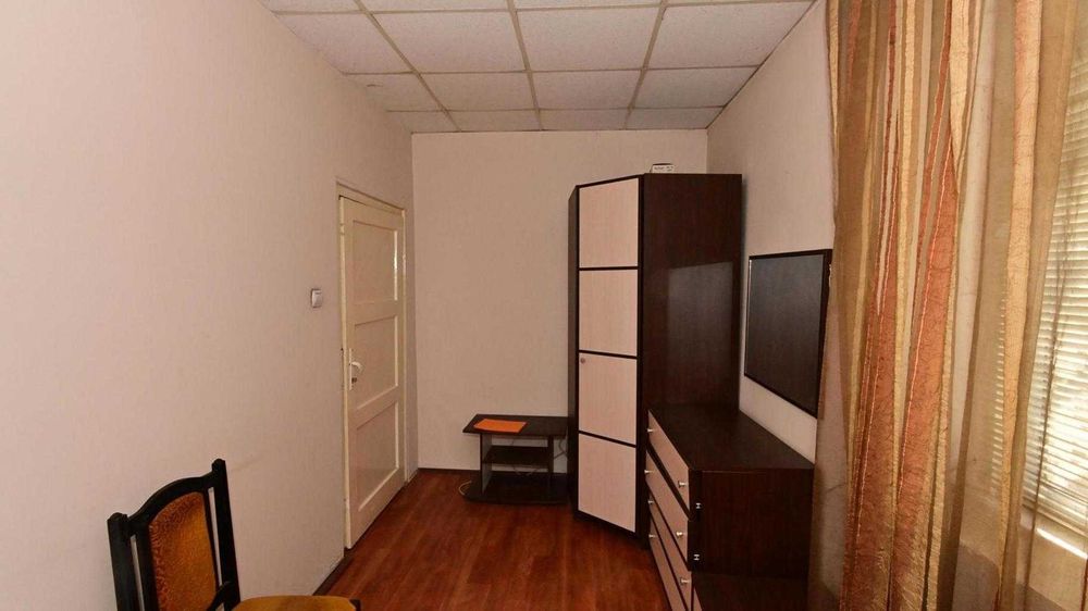 Продава се Тристаен апартамент в Перник, Център - 72 кв.м за 1237 €/кв.м - Снимка #4