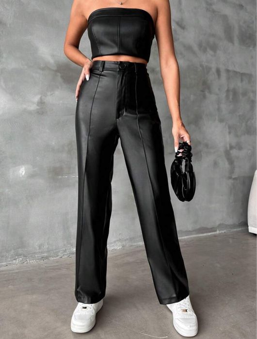 Pantaloni de piele