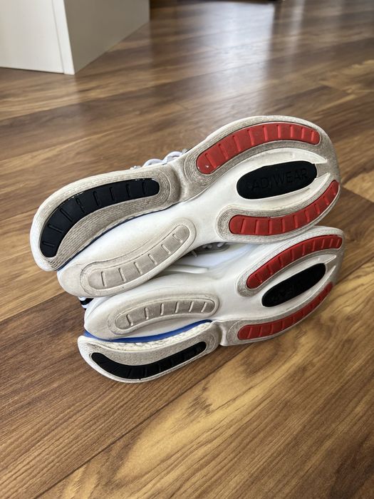 Кроссовки Adidas