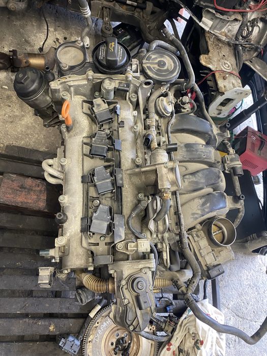 Двигател туаран  голф 51.6фси 116кс BLP отличен