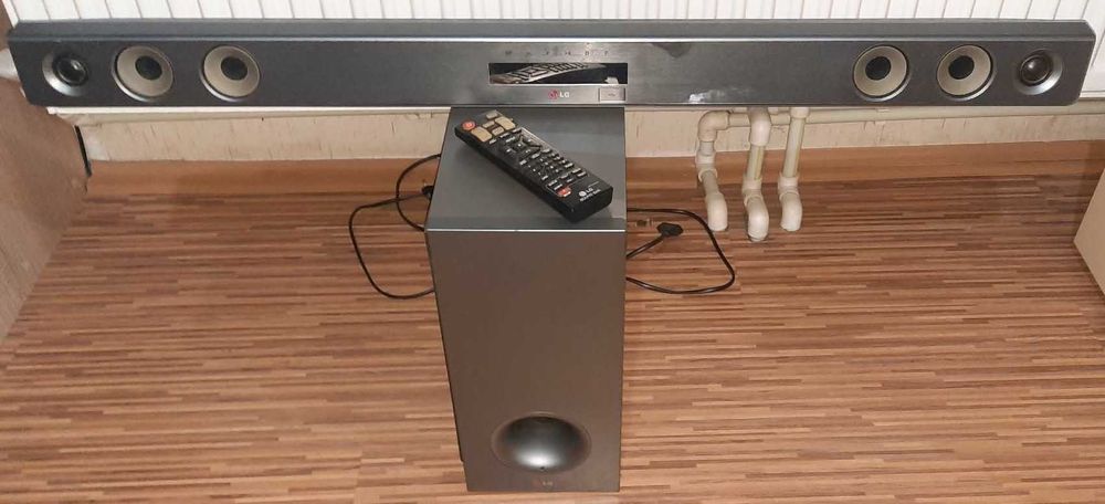soundbar LG NB3531A cu subwoofer wireless