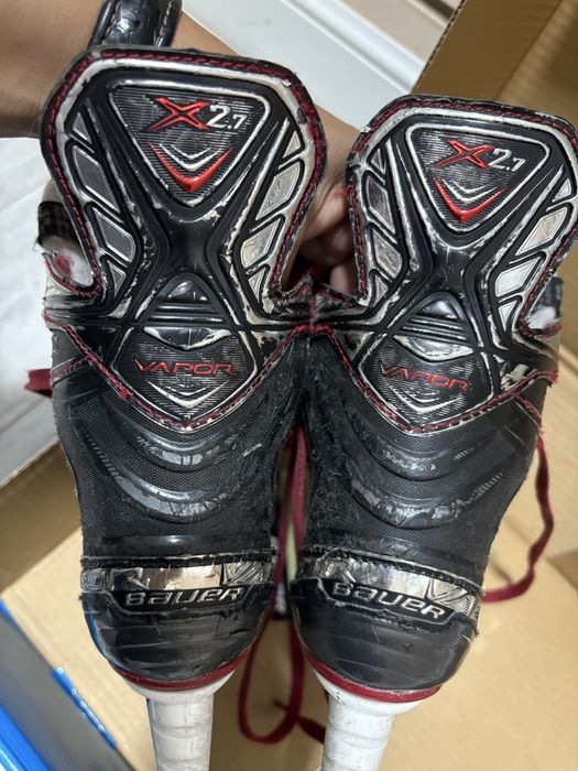 Продам коньки Bauer