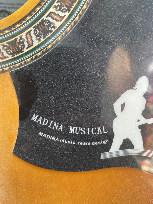 Гитара в хорошем состоянии .Срочно