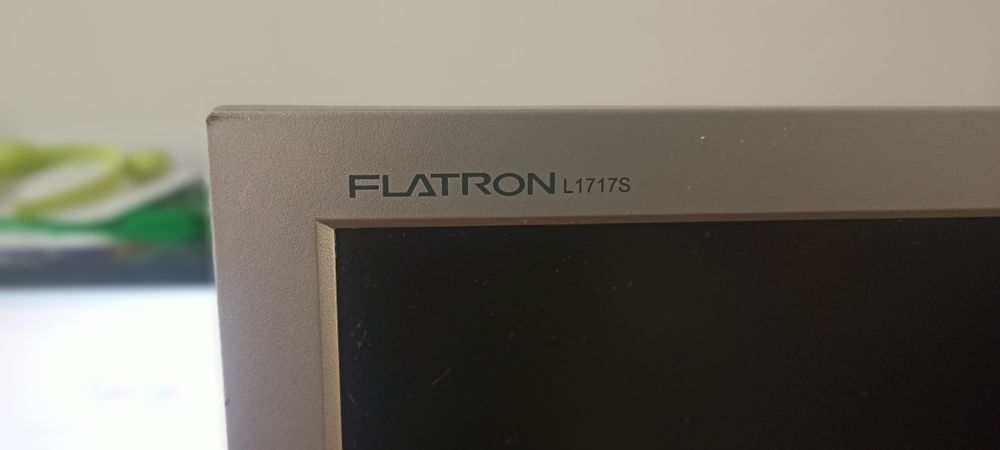 Монитор LG flarton L1717S