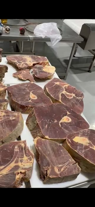 Мясо конина мякоть без кости казы 3200тг