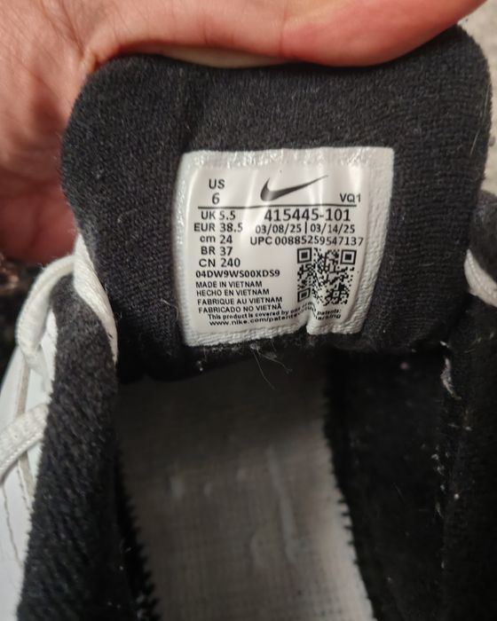 Vând adidași Nike aur Monarch 38.5 am 2 perechi la fel