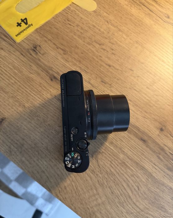 Sony DSC-RX100 Cybershot - aparat foto 20.2MP