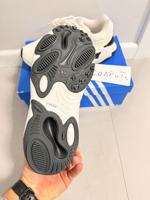 Adidas Oznova White Black