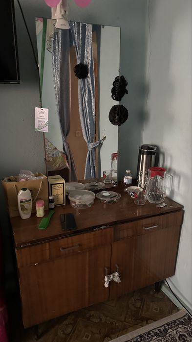 Mebel sotiladi srochno