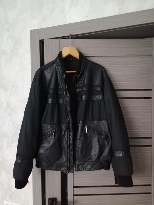 Продам кожаные куртки.