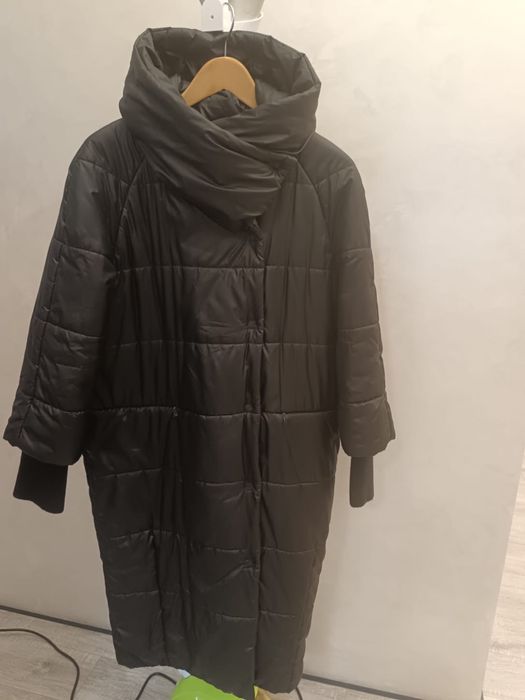 Продам зимний пуховик, в хорошем состоянии.