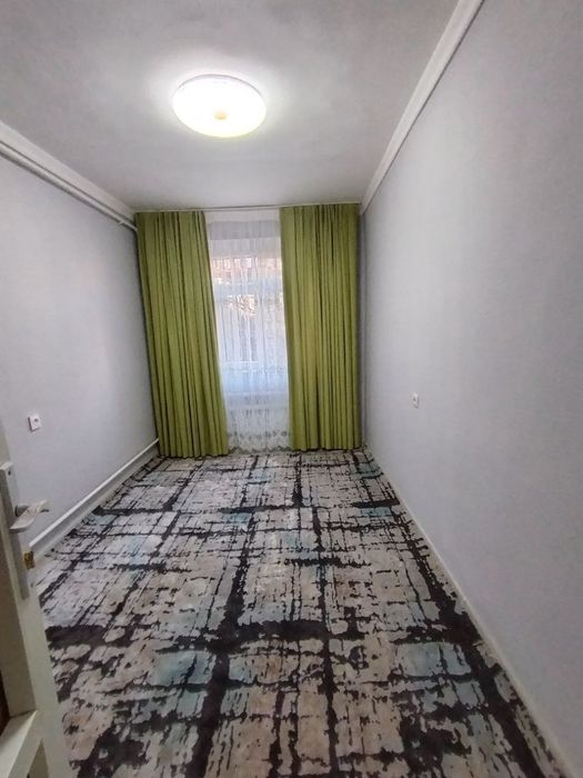 Продаётся 2-комнатная в кирпичном доме