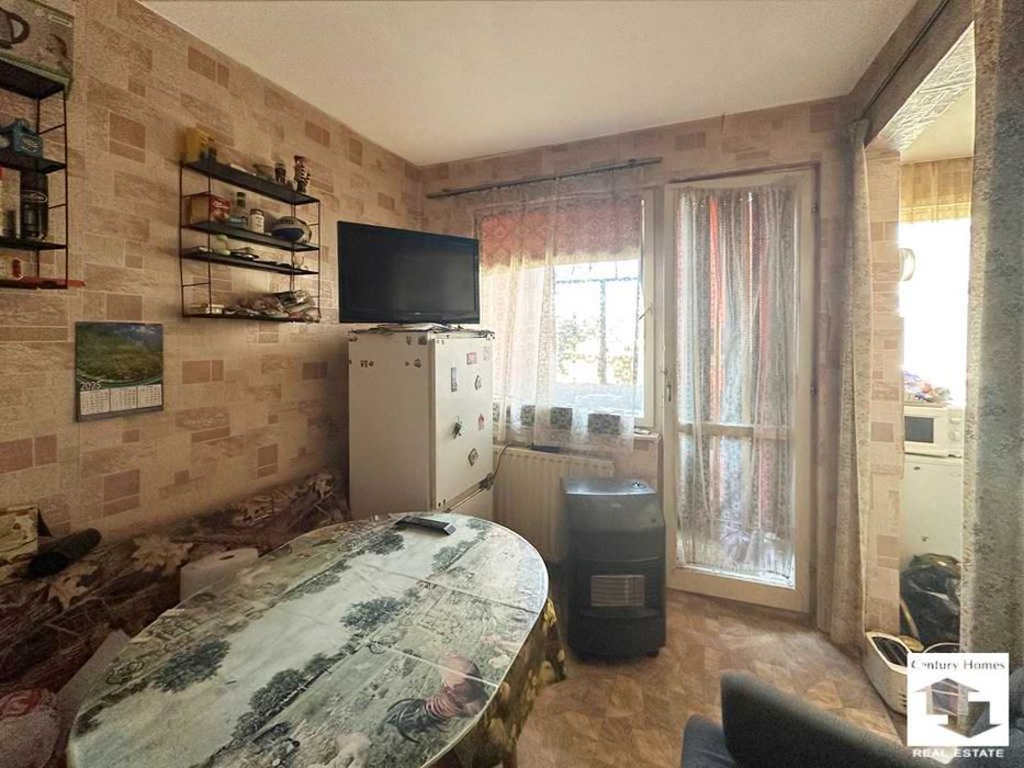 Продава се Четиристаен апартамент в Горна Оряховица - 95 кв.м за 895 €/кв.м - Снимка #2