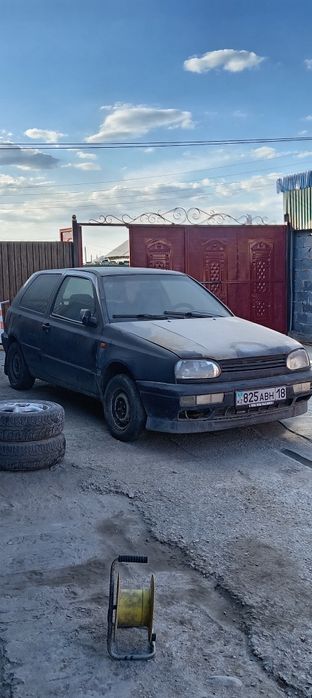 Продам Гольф 3 по запчастям