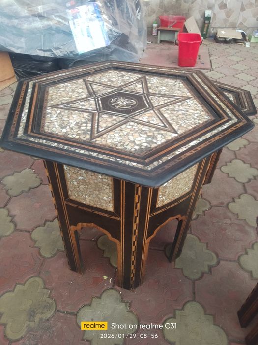 Vând  aceste mese în stare perfecta