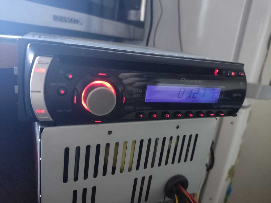 Перфектен CD Pioneer 4x50 mp3 DEH-2900MPB