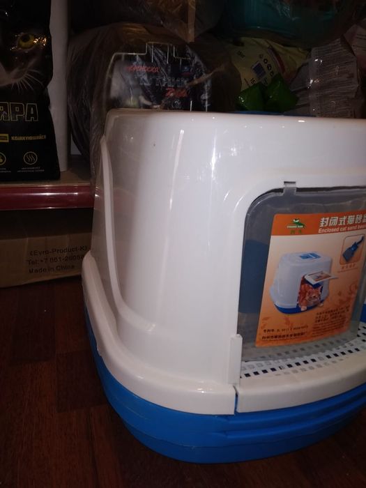 Лоток для кошек. Закрытый.