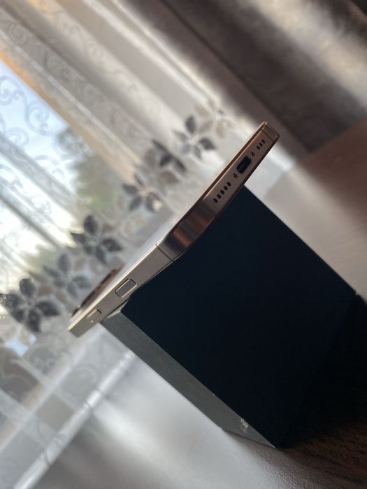 Destinat pentru recarosare Iphone 16 pro !