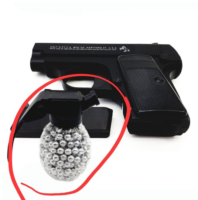 Продаётся страйкбольный пистолет