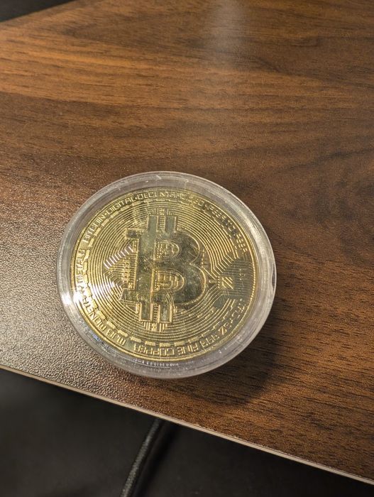 Monene Bitcoin metalice