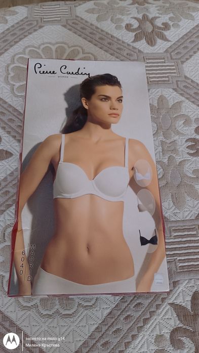 Сутиен 90В чисто нов