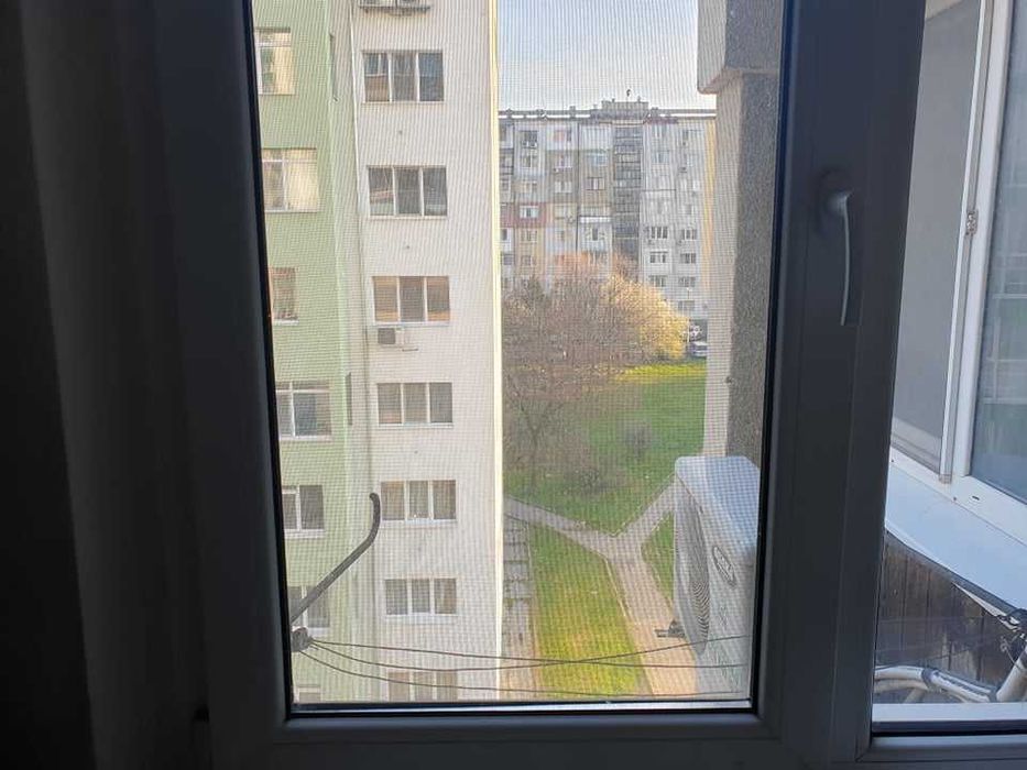 Дава се под наем Едностаен апартамент в Бургас, Зорница - 33 кв.м за 105 € - Снимка #2