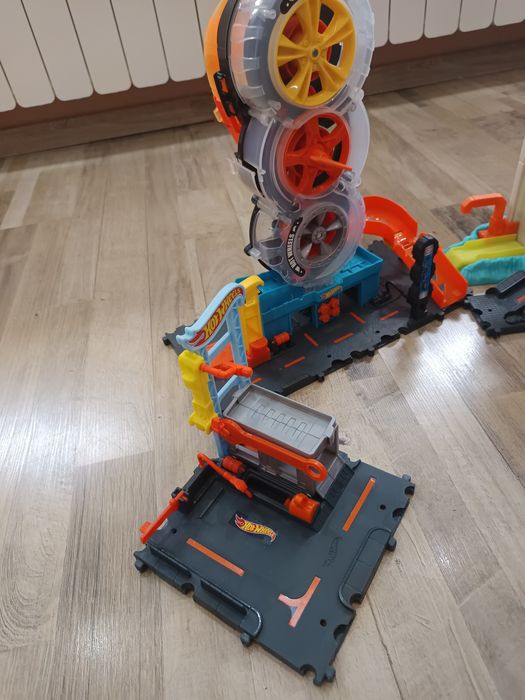 Писта hot wheels