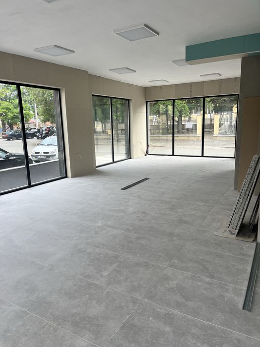 Дава се под наем Магазин в Айтос - 140 кв.м за 510 € - Снимка #8