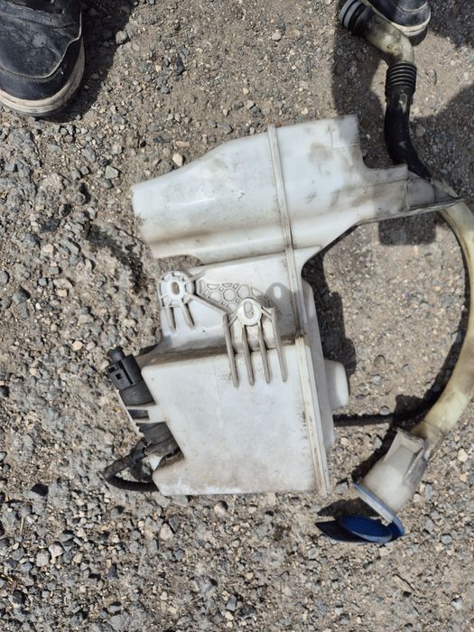 Казанче за чистачки за VW Транспортер T5