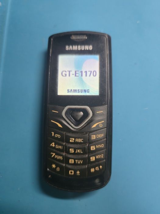 Telefon Colectie: Samsung GT E1170 v2