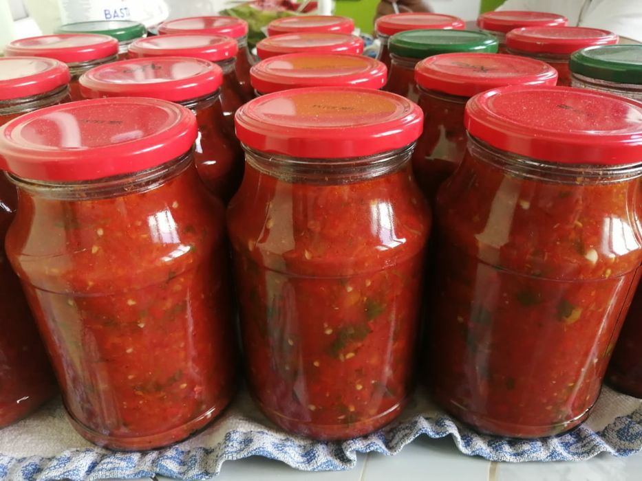 Қолдан жабылған банка