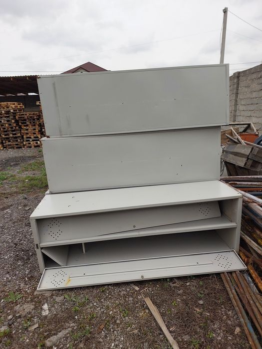 Продам  железные шкафы