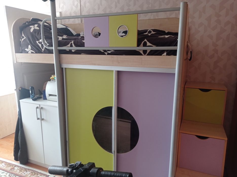 Продам детский спальный гарнитур