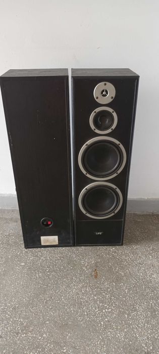 Boxe  defecte  .cititi descrierea