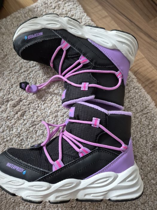 Vând ghete skechers mărimea 30