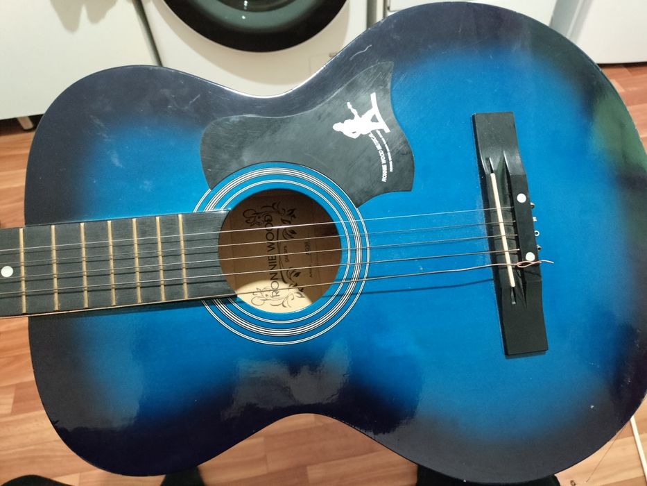 Продам    гитару