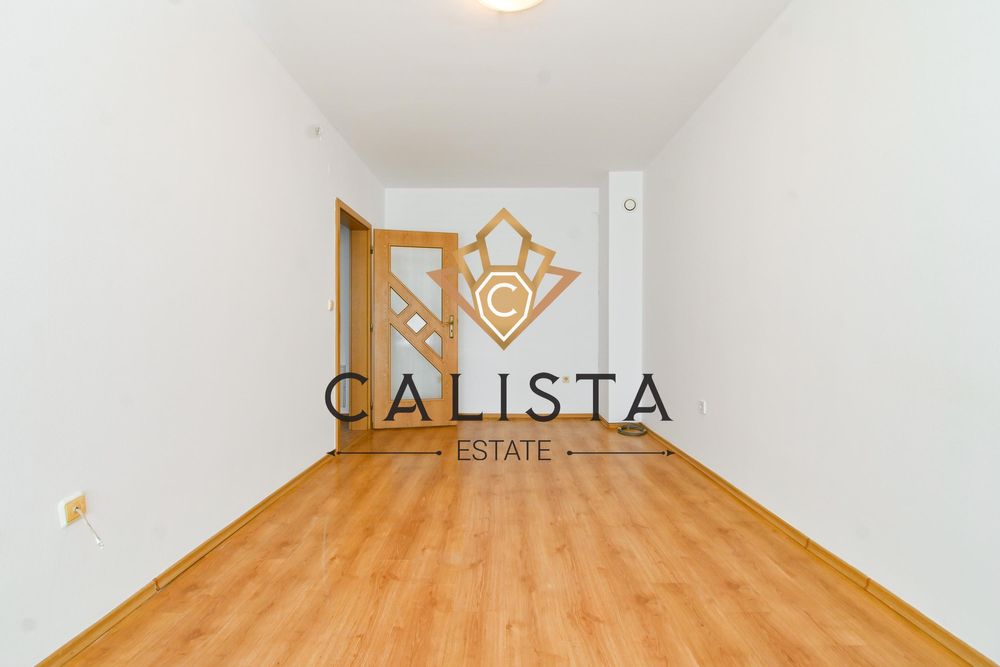 Тристаен апартамент под наем в центъра на София, 2209158